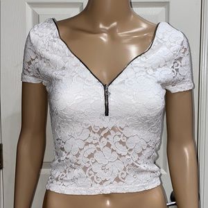 ❤️Cute White Lace & Half Zipper Crop Top